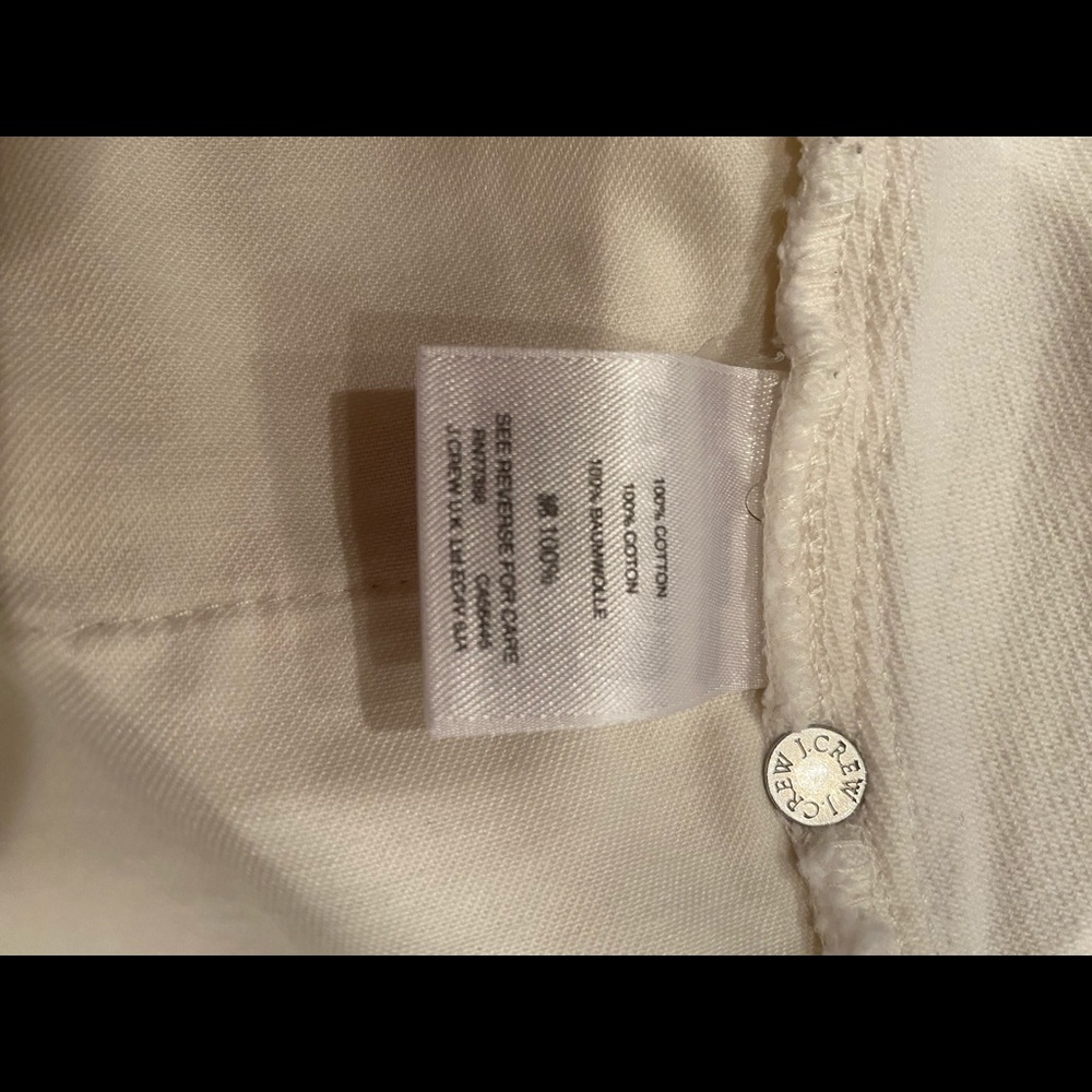 CLOSET CLEAR OUT! 🎉J Crew White Denim fringed skirt. Size 9 - Picture 3 of 6